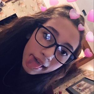 Meet your Posher, Kylee